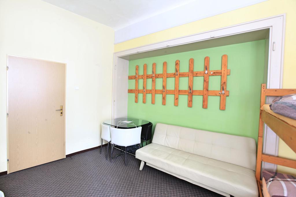 Hostel Sklep Praha Bagian luar foto