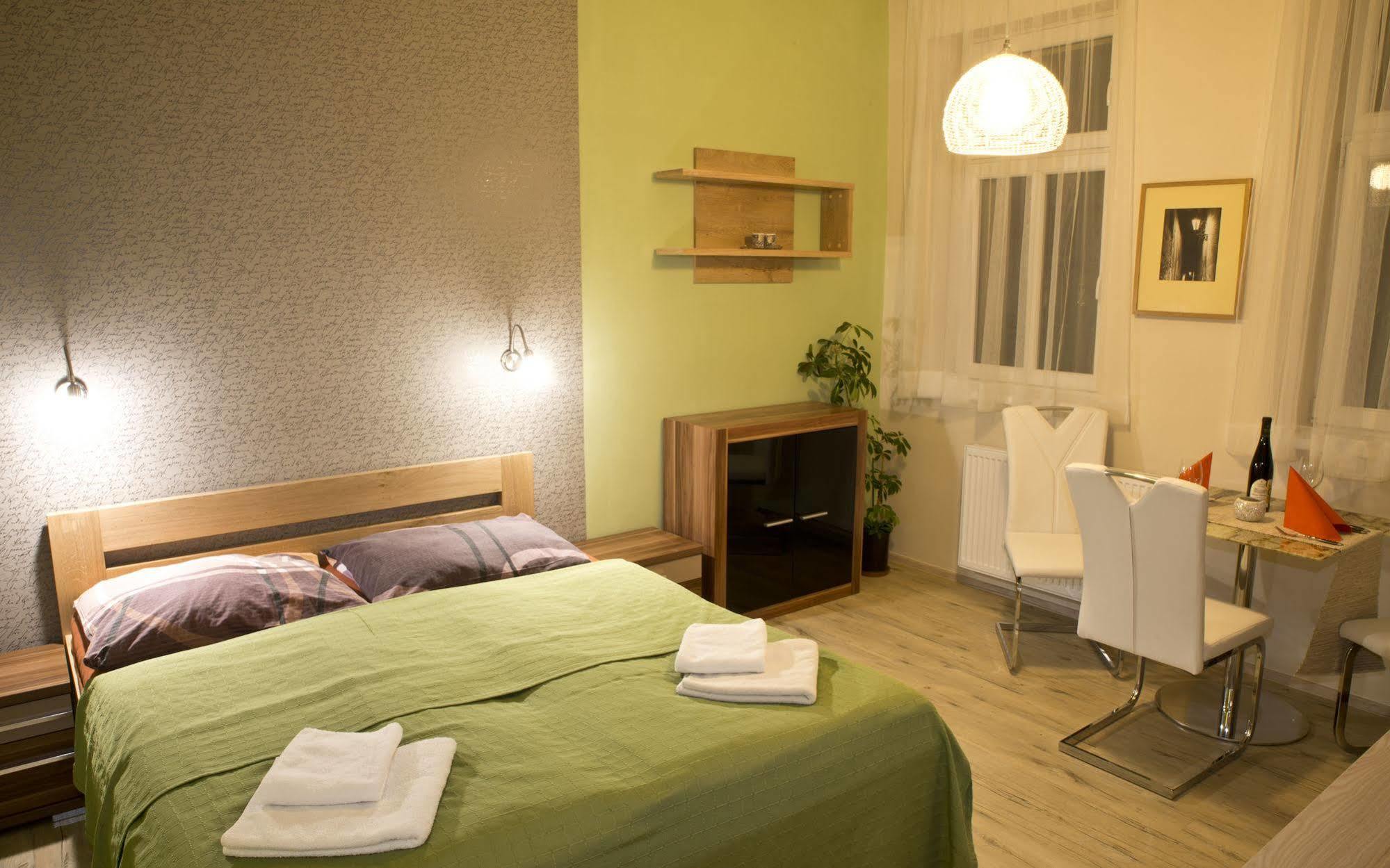 Hostel Sklep Praha Bagian luar foto