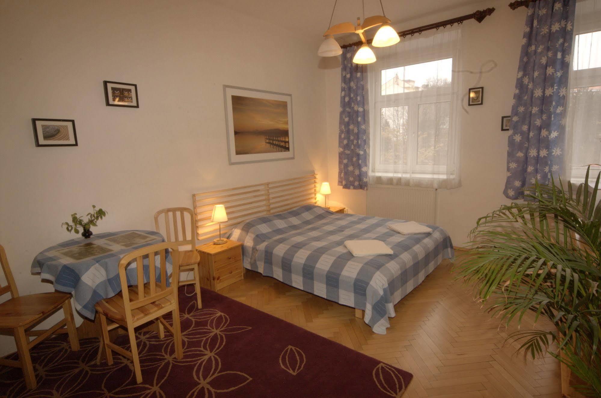 Hostel Sklep Praha Bagian luar foto