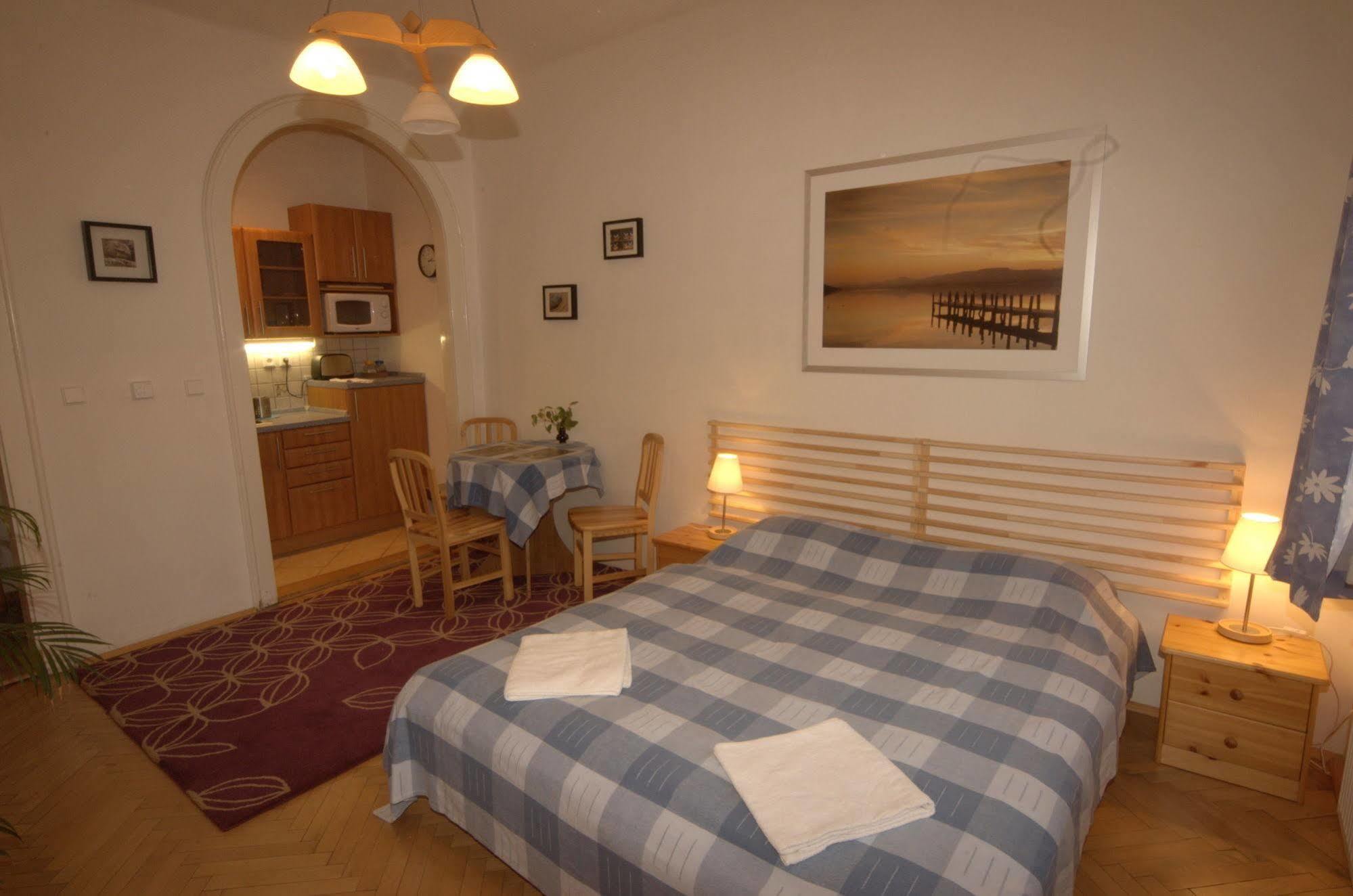 Hostel Sklep Praha Bagian luar foto